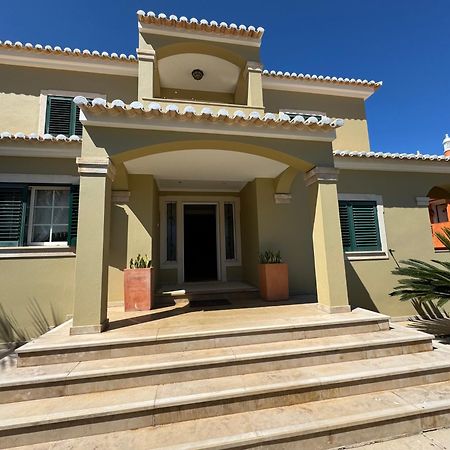 Happy Silva Guesthouse Lagos Exterior photo