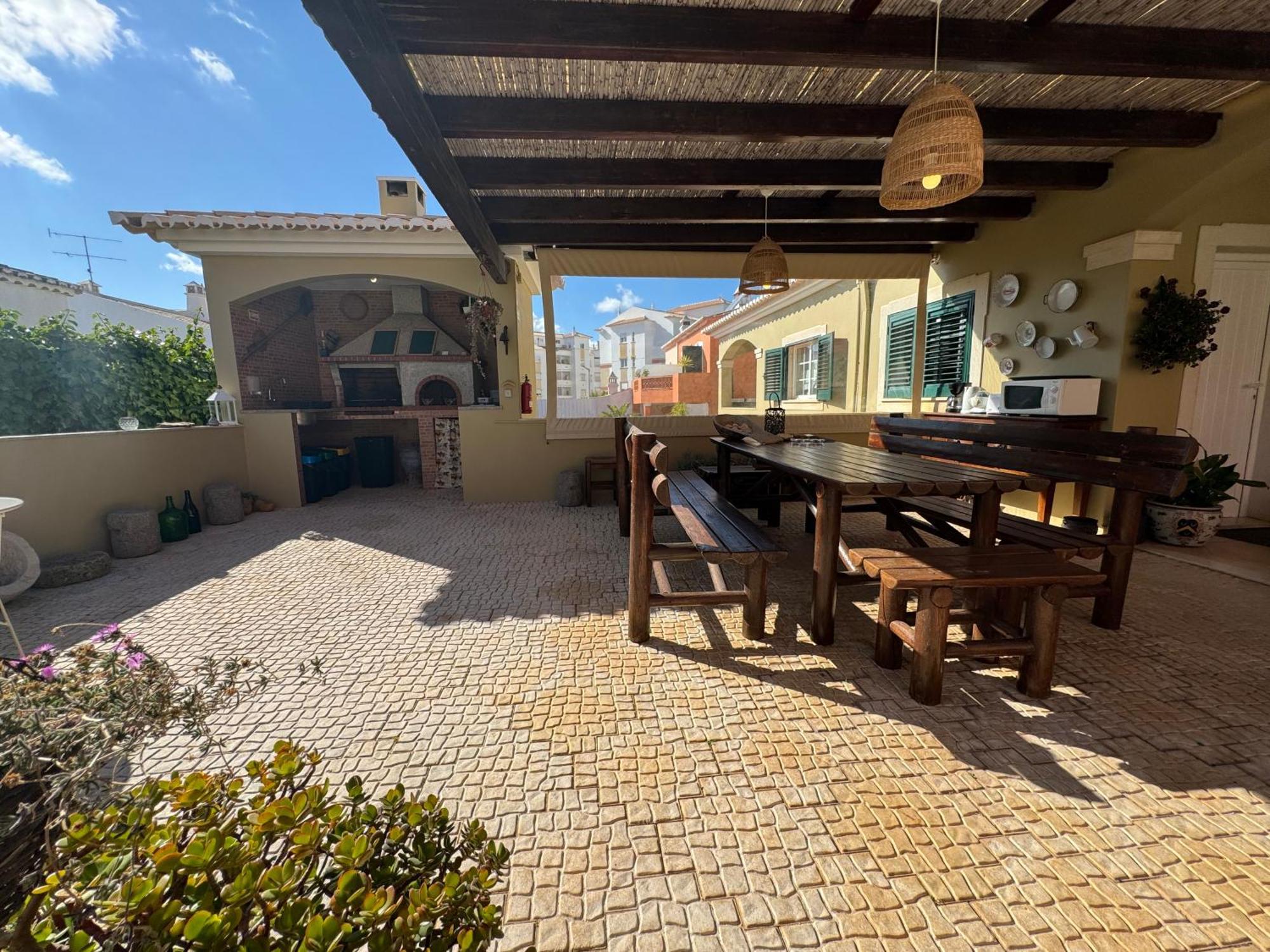 Happy Silva Guesthouse Lagos Exterior photo