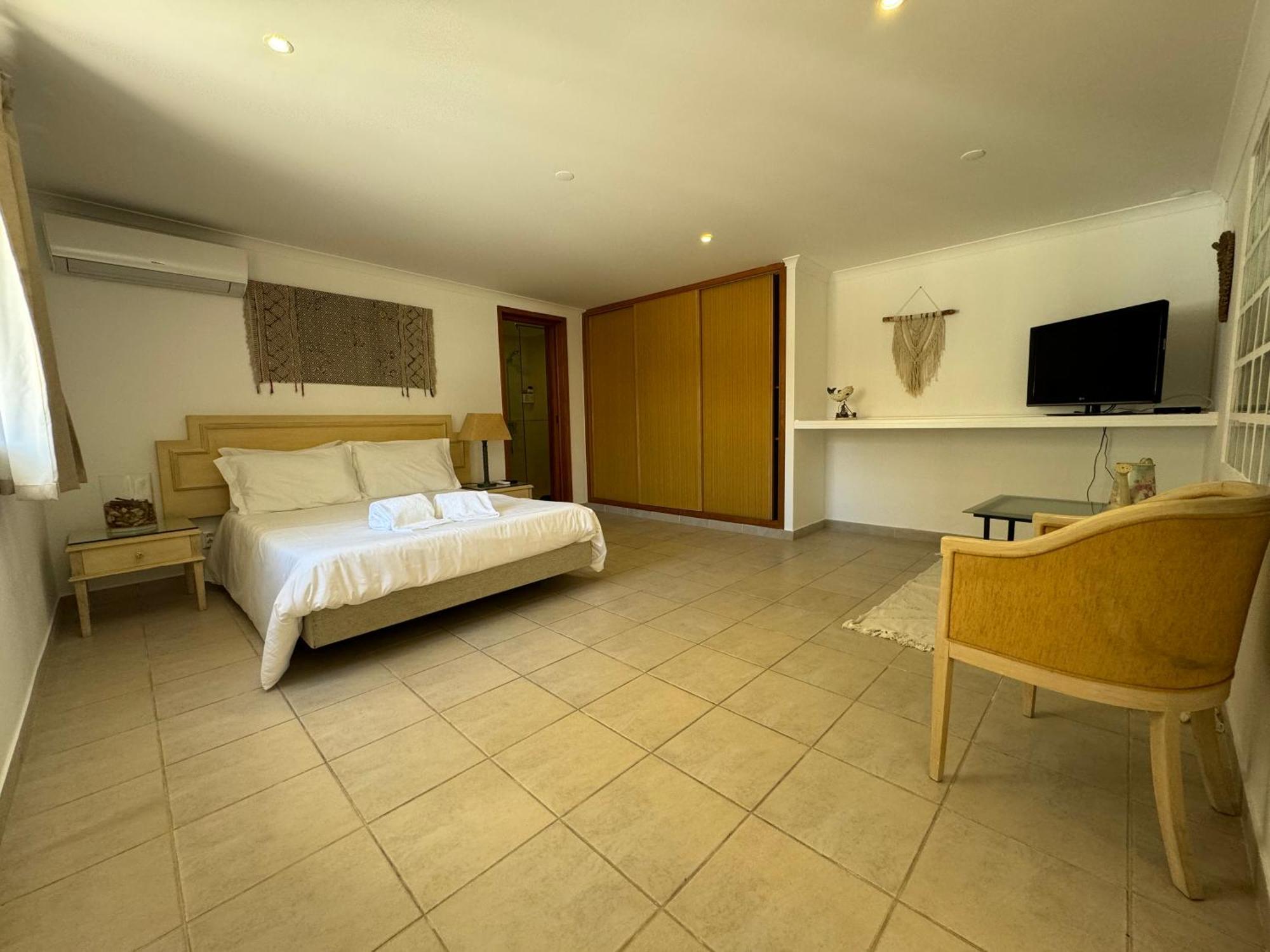 Happy Silva Guesthouse Lagos Exterior photo